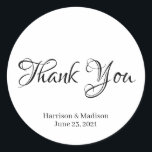 Anpassningsbar svart text Bröllop-presentens favor Runt Klistermärke<br><div class="desc">Anpassningsbarnas svarta text Bröllop ger en fördel för taggklistermärken. Svart elegant,  vit bakgrund. Tack</div>