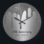 Anpassningsbar Text Silver Drips 25:e Bröllop-årsd Stor Klocka<br><div class="desc">Personlig Text Silver Drips 25:e Bröllop-årsspärren</div>