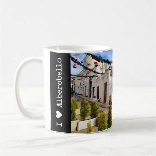 Anpassningsbar text, trauli-hus i Alberobello Kaffemugg