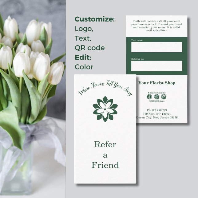 🌸 Anpassningsbar Vit och Grönt Florist hänvisar t Lojalitetskort (🌸Custom White & Green Florist Refer a Friend Card, Tagline, Custom Logo, Conditions, Social Icons)