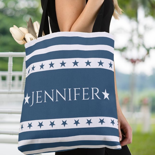 Anpassningsbarna Blue and White Patriotic Stars oc Tygkasse (Blue and White Patriotic Stars and Stripes Custom Tote Bag - Just add your name or special text!)
