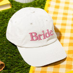 Anpassningsbarna Bröllop i med enkel modern typogr Broderad Keps<br><div class="desc">Den enkla moderna texten "Bride" i den enkla moderna broderade texten "Bläddra" i den inbyggda Anpassningsbarna "Enkel typografi" i Bröllop. Perfekt som en gåva till bruden för hennes smekmånad eller möhippa. Skapat av Evco Studio www.zazzle.com/store/evcostudio</div>
