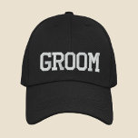 Anpassningsbarna Groom Simple Modern Typography Br Broderad Keps<br><div class="desc">Anpassningsbarna Groom Simple Modern Typography Bröllop Embroied Baseball Cap har den enkla moderna,  broderade texten "Groom". Perfekt som en gåva till brudgummen för hans smekmånad eller reklamfest. Skapat av Evco Studio www.zazzle.com/store/evcostudio</div>