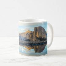 Anpassningsbarna i naturparken Yosemite i halvhalv