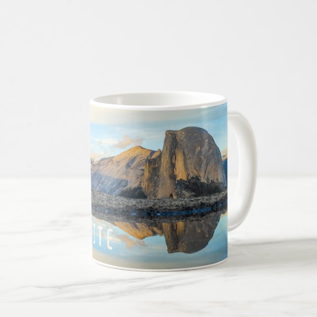 Anpassningsbarna i naturparken Yosemite i halvhalv Kaffemugg (Framsida höger)