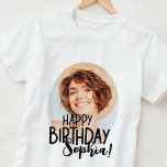Anpassningsbarna Modern Coola Roligt Foto Birthday T Shirt<br><div class="desc">Utformningen är modern och enkel. Lägg till ett foto av anpassningsbarna på födelsedagstjuvret och lägg till namn,  lägg till ett anpassningsbar-meddelande</div>