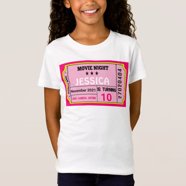 Anpassningsbarna Movie Night Biljett Birthday Girl T Shirt (Framsida)