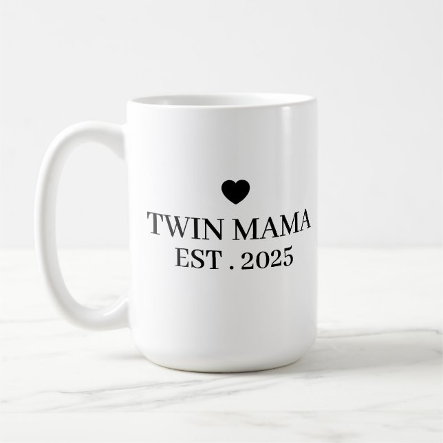 Anpassningsbarna New Twin Mamma Gift med ESt Year, Kaffemugg (Vänster)