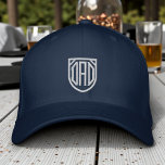 Anpassningsbarna Pappa Simple Modern Typography Broderad Keps<br><div class="desc">Pappa Simple Modern Typography Anpassningsbar Embroied Baseball Cap har den enkla moderna broidertexten "Pappa". Perfekt som en gåva till pappa för Fars dag,  jul,  födelsedag och annat. Skapat av Evco Studio www.zazzle.com/store/evcostudio</div>