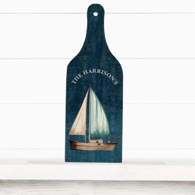 Anpassningsbarna Segelbåt vid marinblå sjömil Vint (Skapare uppladdad)