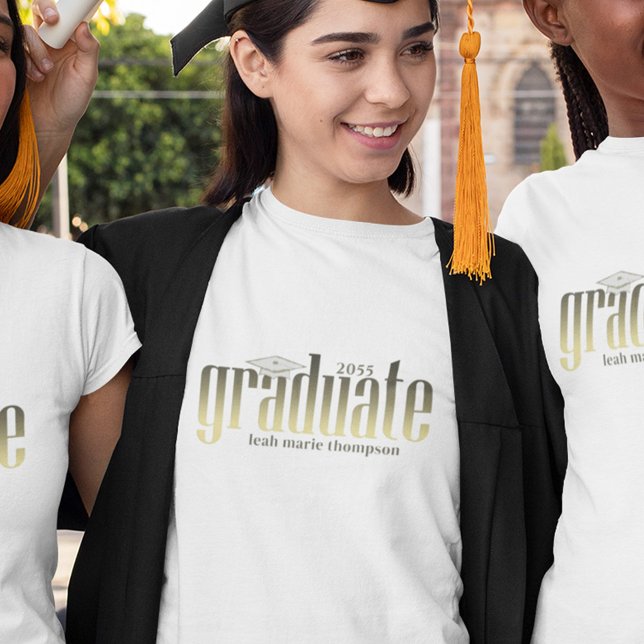 Anpassningsbarna Studenten Student minimalistisk t Shirt (Minimalist graduation typography shirt with custom Class of design for modern grads. 🎓👕)