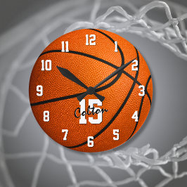 Anpassningsbarnas basketskolungar, rumsdekör och k rund klocka