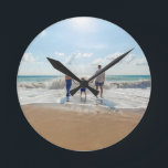 Anpassningsbarnas Dubbla Personlig sida vid sida Rund Klocka<br><div class="desc">Rund klocka för anpassningsbarnas Dubbla,  sida vid Personlig</div>