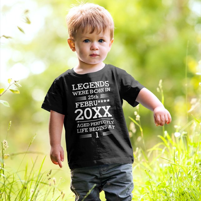 Anpassningsbarnas förklaringar föddes vid månatlig t shirt (Skapare uppladdad)