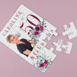Anpassningsbarnas foto 50 och fantastiska blommigt pussel<br><div class="desc">Elegant feminin 50 och fantastisk födelsedagspresent personlig med vattenfärgad burgundi och lätt dammiga ro buketter och ett modernt typografiskt skript för anpassningsbar av trendig.              Anpassa den med text för foto,  ålder,  namn,  datum och anpassningsbar!</div>