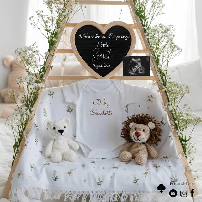 Anpassningsbart minimalt vitt graviditetsbesked  inbjudningar (Skapare uppladdad)