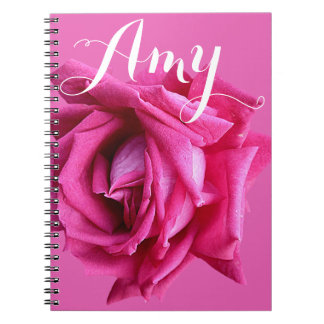 Anpassningsbart namn Amy varmröd rosblomma Anteckningsbok