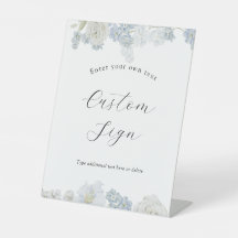 Anpassningsskylt med blå blommor och egen text