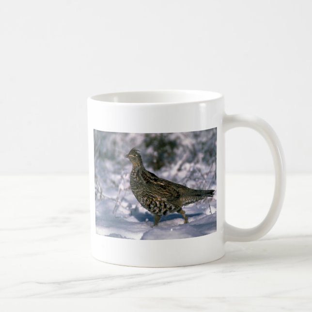 Anseende för Ruffed grouse i snöig skogen Kaffemugg (Höger)