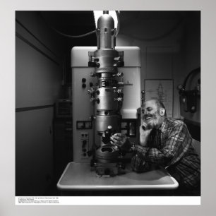 Ansel Adams med elektronmikroskopet, April, 1965 Poster