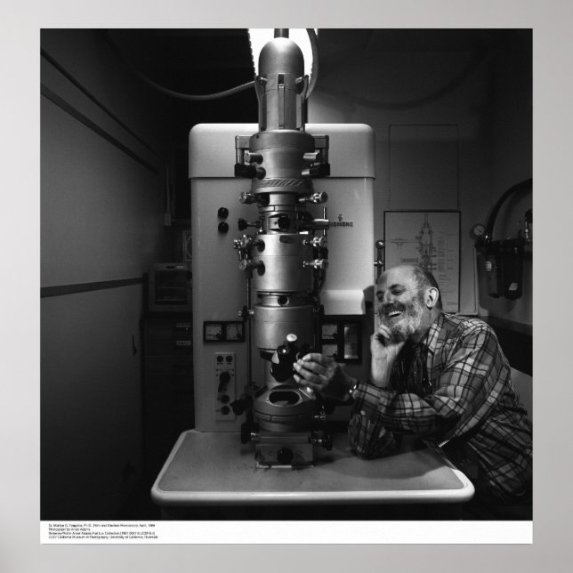 Ansel Adams with Electron Microscope, April, 1965 Poster (Framsidan)