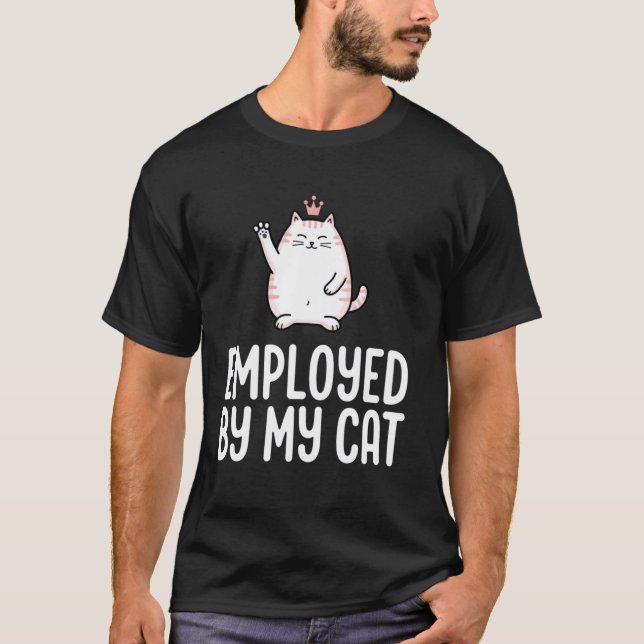 Anställd Av Min Katt T Shirt (Framsida)