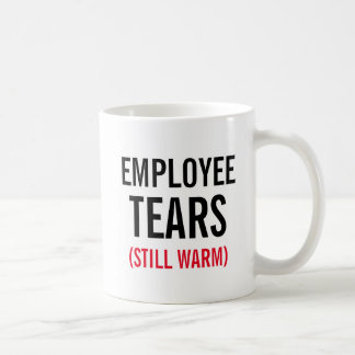 Anställdtårar stillar varmt kaffemugg