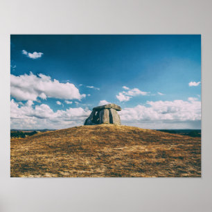 Anta do Tapadao Dolmen. Neolitiska ruiner i Crato  Poster