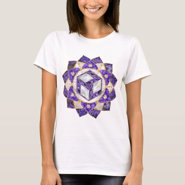 Antahkarana in Lotus Mandala- Amethyst and Pearl T Shirt (Framsida)