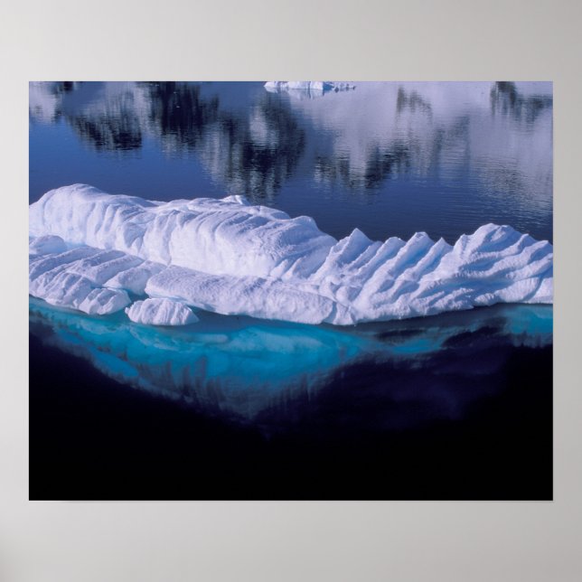 Antarctica, Paradise Bay. Iceberg i kristaller Poster (Framsidan)