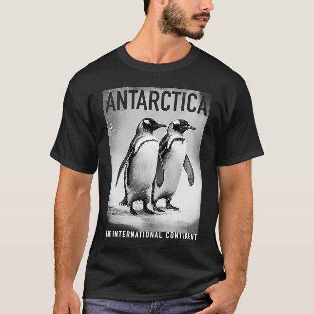 Antarctica Penguins The International Continent T Shirt (Framsida)