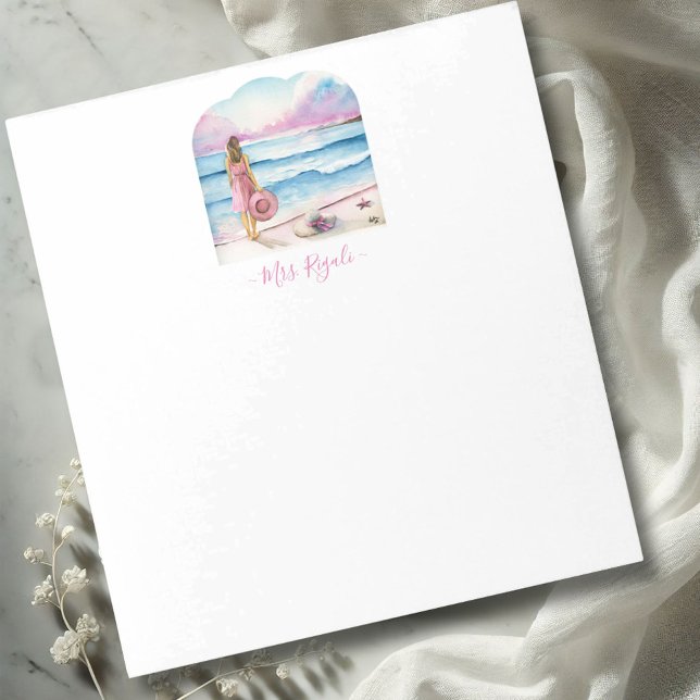 Anteckningsblock av typen Cute Anpassningsbar Pers (custom notepad features watercolor woman on the beach in shades of pink & blue Victoria Grigaliunas)