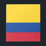 Anteckningsblock med Flagga Colombia<br><div class="desc">Lägg till lite colombianskt pride i din kontorssamling med vårt anteckningsblock för exklusiv som omfattar flagga Colombia! Det här anteckningsblocket är mycket detaljerat, det är mer än bara en funktionell fråga, det är ett firande av Colombias kulturarv och pride av rik. Den slående designen visningar på ett tydligt sätt det...</div>