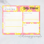 Anteckningsblocket Lemon Daily Planner Anteckningsblock<br><div class="desc">Upplev ditt vardagliga program med vårt Anteckningsblock för Lemon Daily Planner! Denna vackra planner sporrar de levande citroner som huvudtema, mot en chic bakgrund av mjuk rosa. Layouten har väl placerade avsnitt och kan anpassas efter ditt eget stil i planeringen. Oavsett om du vill planera till timmen eller föredrar att...</div>
