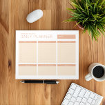 Anteckningsblocket Simple Modern Professionell Dai Anteckningsblock<br><div class="desc">Skriva dina dagliga uppgifter,  scheman och möte med den här coolan och enkel daglig planering i Persikoprogrammet för färg. Perfekt som gåva till en vän,  kollega,  medarbetare eller klasskamrat.</div>