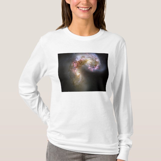 Antennae galaxies tee shirt (Framsida)