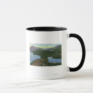Antennen beskådar av både Lake Placid & avspegla Mugg