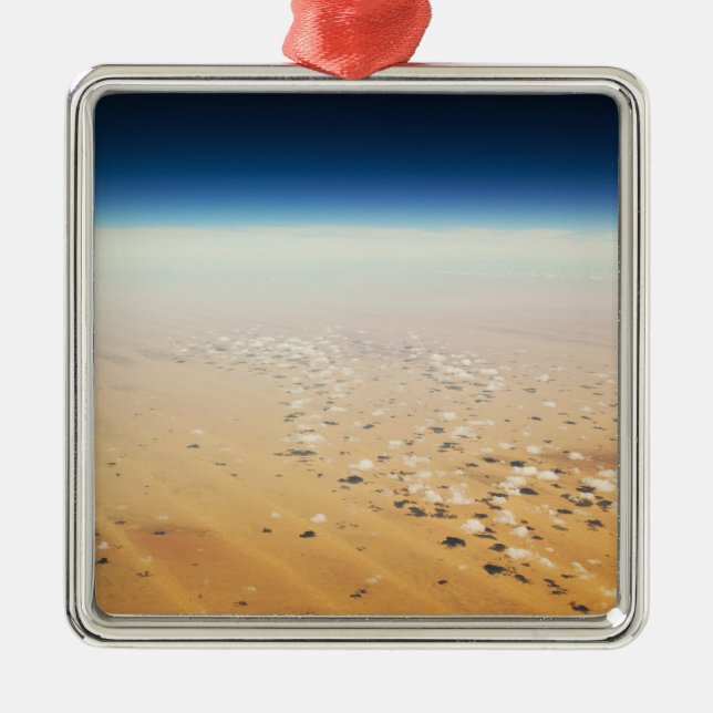 Antennen beskådar av en öken julgransprydnad metall (Framsidan)