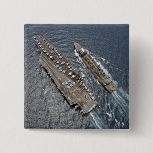 Antennen beskådar av hangarfartyget USS Ronald Knapp