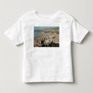 Antennen beskådar av townen med t-shirt