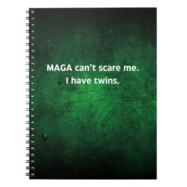 Anti MAGA Twin Mammor Anteckningsbok (Framsidan)