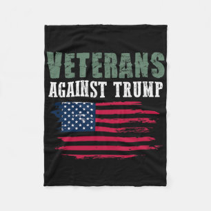 Anti Trump-tröjor - Veteraner mot Donald Trump Fleecefilt