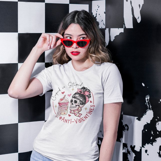 Anti-Valentine Day Cupid är stupid T Shirt (Skapare uppladdad)