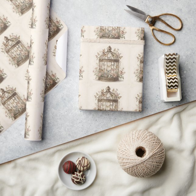 Antik bur med blommor och fjärilar presentpapper (Hantverk)