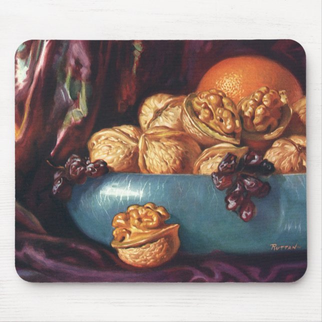 Antik mat, valnötter och frukt i en blå skål musmatta (Framsidan)