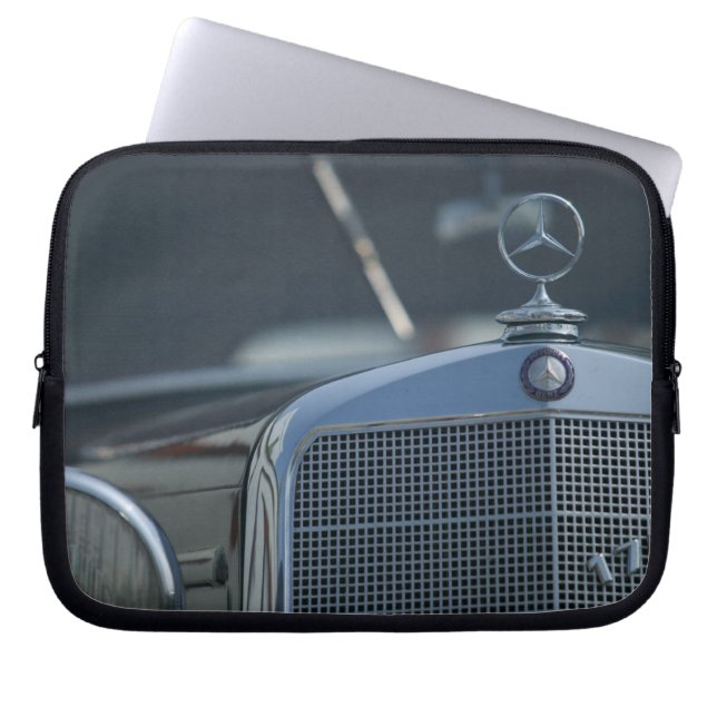 antik Mercedes 4 Laptop Sleeve (Framsidan)