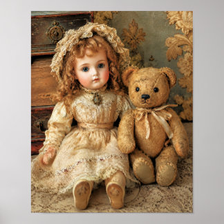 Antik porslinsdocka & teddybjörn poster