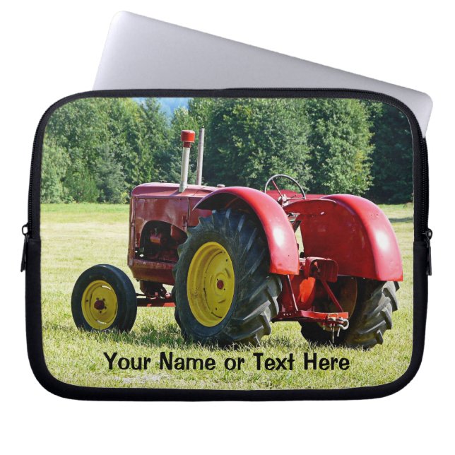 Antik röd och gul traktor i fält laptop sleeve (Framsidan)