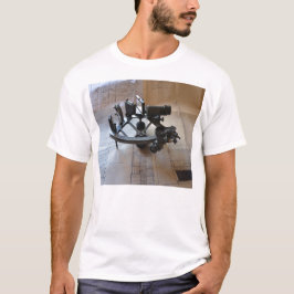 Antik Sextant Tee