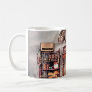 Antikstol, gammal skrivmaskin, radiokanal, gramop kaffemugg